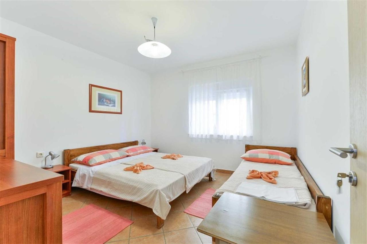 Apartment House Inga Вир Экстерьер фото
